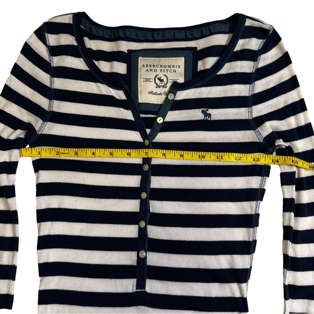 Abercrombie & Fitch Striped Henley Tee Top Size Medium Blue and White Vintage - Picture 9 of 12